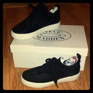 COPY - Girl Steve Madden not for sale